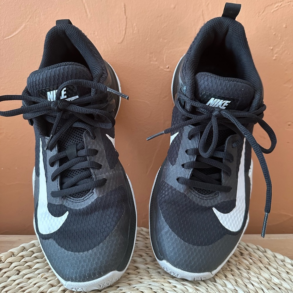Nike Air Zoom Hyperace Volleyball Black/ White Sneakers size 10